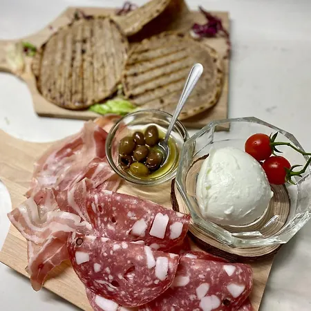 La Ginestra Nocleg ze śniadaniem Fosdinovo